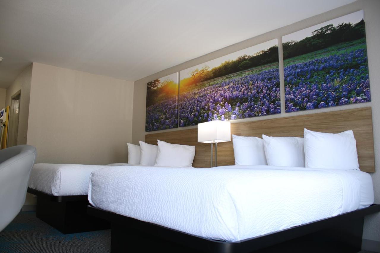 Days Inn By Wyndham Waco University Area Zewnętrze zdjęcie