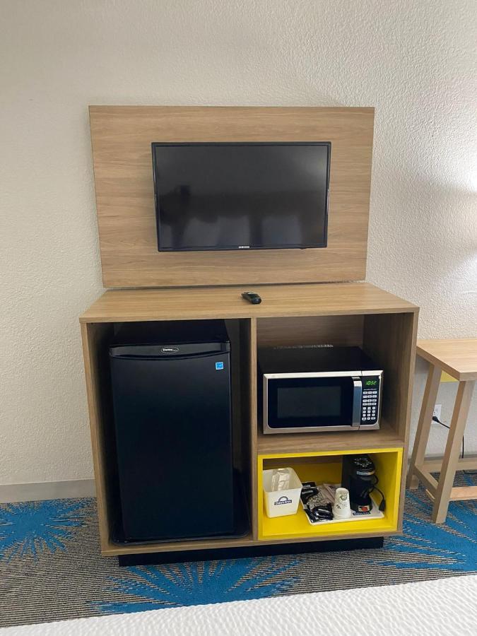 Days Inn By Wyndham Waco University Area Zewnętrze zdjęcie