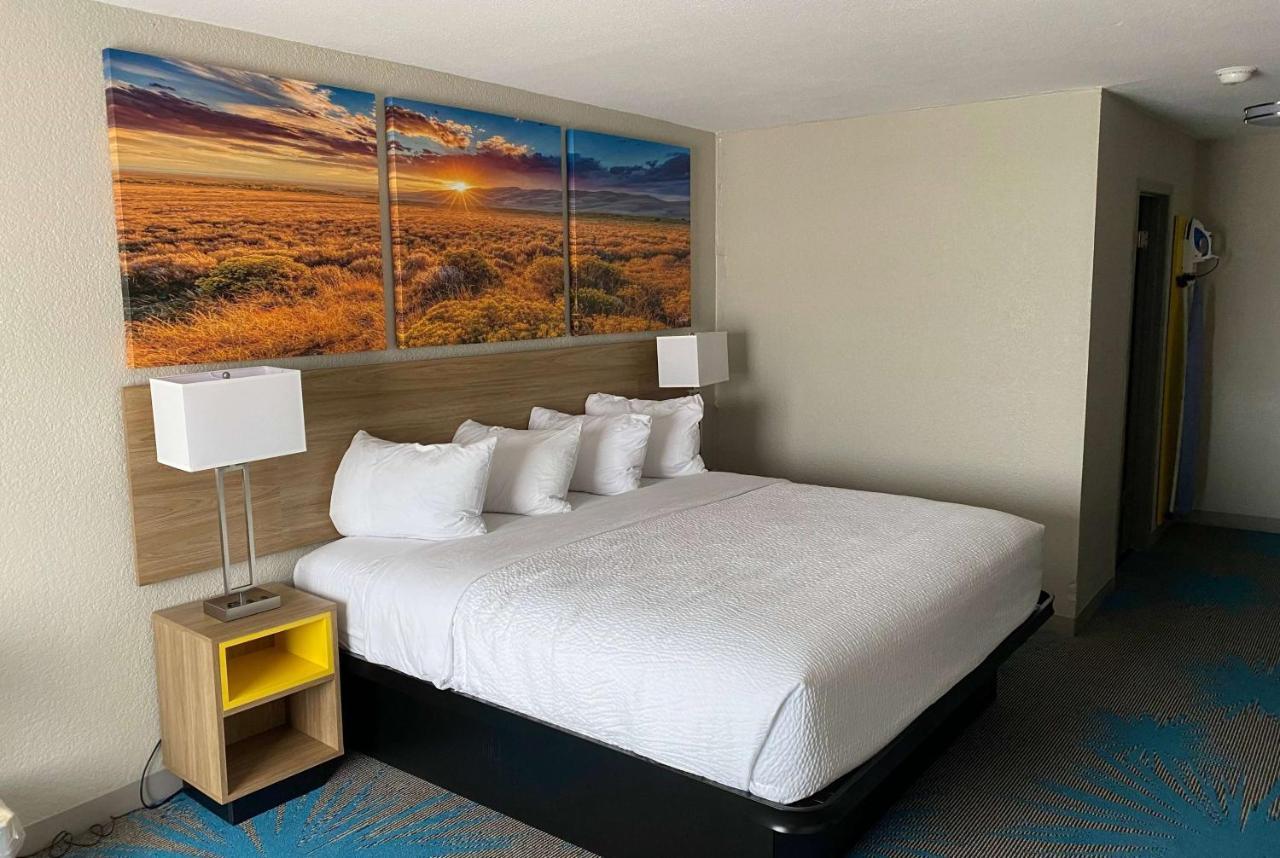Days Inn By Wyndham Waco University Area Zewnętrze zdjęcie