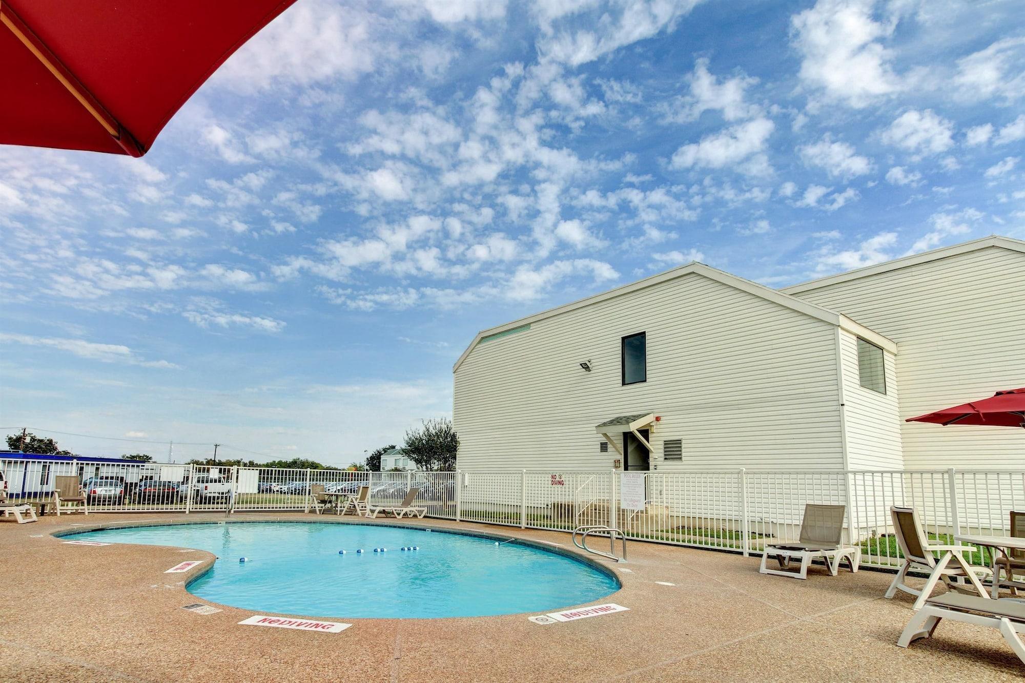 Days Inn By Wyndham Waco University Area Zewnętrze zdjęcie