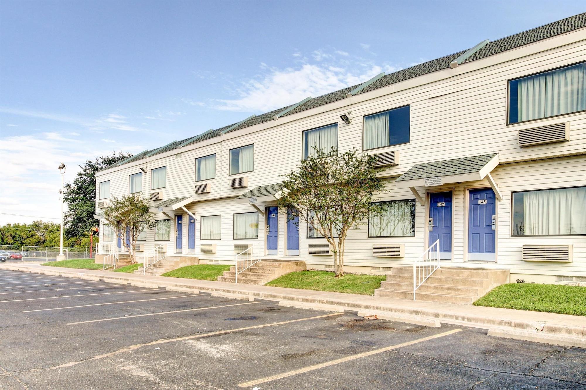 Days Inn By Wyndham Waco University Area Zewnętrze zdjęcie